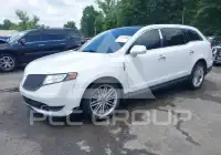2014 Lincoln MKT фото