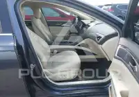 2014 Lincoln MKZ photo