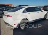 2014 Lincoln MKZ photo