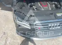 2014 Audi S8 photo