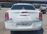 2014 Chrysler 300 photo