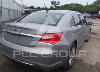 2014 Chrysler 200 photo