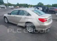 2014 Chrysler 200 photo