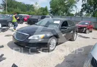 2014 Chrysler 200 photo