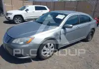 2014 Chrysler 200 photo