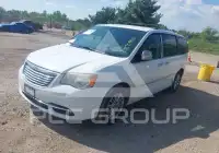 2014 Chrysler TOWN & COUNTRY photo