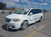 2014 Chrysler TOWN & COUNTRY фото