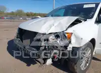 2014 Chrysler TOWN & COUNTRY photo