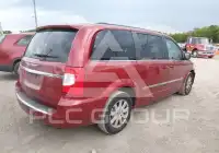 2014 Chrysler TOWN & COUNTRY фото