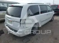 2014 Chrysler TOWN & COUNTRY фото