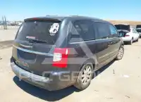 2014 Chrysler TOWN & COUNTRY photo