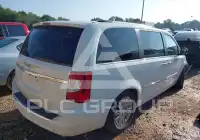 2014 Chrysler TOWN & COUNTRY фото