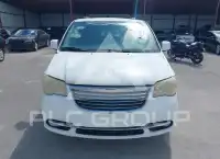 2014 Chrysler TOWN & COUNTRY photo