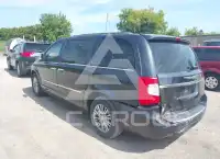 2014 Chrysler TOWN & COUNTRY photo