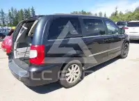 2014 Chrysler TOWN & COUNTRY photo