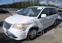 2014 Chrysler TOWN & COUNTRY фото