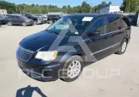 2014 Chrysler TOWN & COUNTRY photo