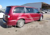 2014 Chrysler TOWN & COUNTRY photo