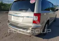 2014 Chrysler TOWN & COUNTRY photo