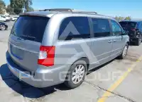 2014 Chrysler TOWN & COUNTRY фото