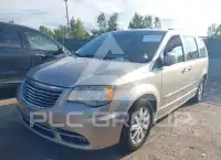 2014 Chrysler TOWN & COUNTRY фото
