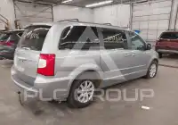 2014 Chrysler TOWN & COUNTRY фото