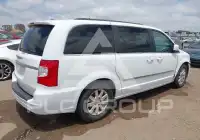 2014 Chrysler TOWN & COUNTRY фото