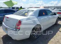 2014 Chrysler 300 фото