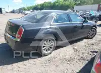 2014 Chrysler 300 photo