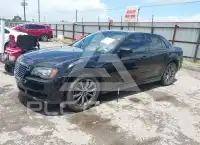 2014 Chrysler 300 photo