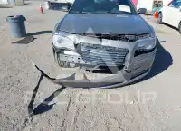 2014 Chrysler 300 photo