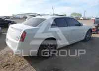 2014 Chrysler 300 фото