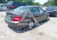 2014 Mercedes Benz C 300 фото