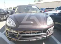 2014 Porsche Cayenne photo
