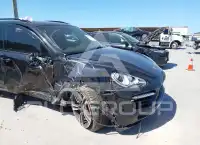 2014 Porsche Cayenne photo
