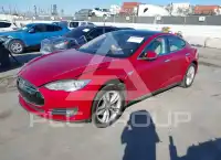 2014 Tesla Model S фото
