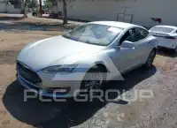 2014 Tesla Model S photo