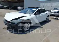 2014 Tesla Model S фото