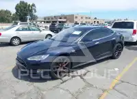2014 Tesla Model S фото