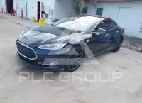 2014 Tesla Model S фото