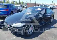 2014 Tesla Model S фото