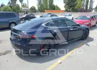 2014 Tesla Model S фото