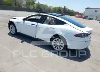2014 Tesla Model S фото