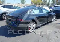 2014 Tesla Model S фото