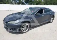 2014 Tesla Model S photo