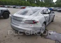 2014 Tesla Model S фото
