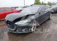 2014 Tesla Model S фото