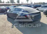 2014 Tesla Model S фото