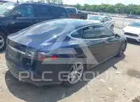 2014 Tesla Model S photo