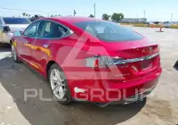 2014 Tesla Model S фото